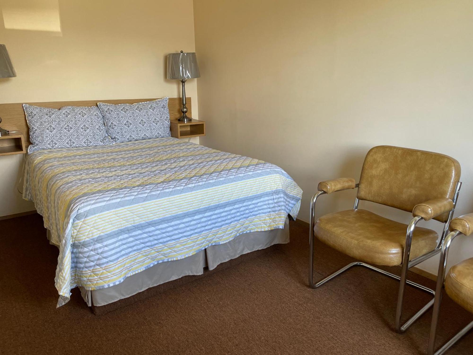 Y-5 Motel Barriere Экстерьер фото