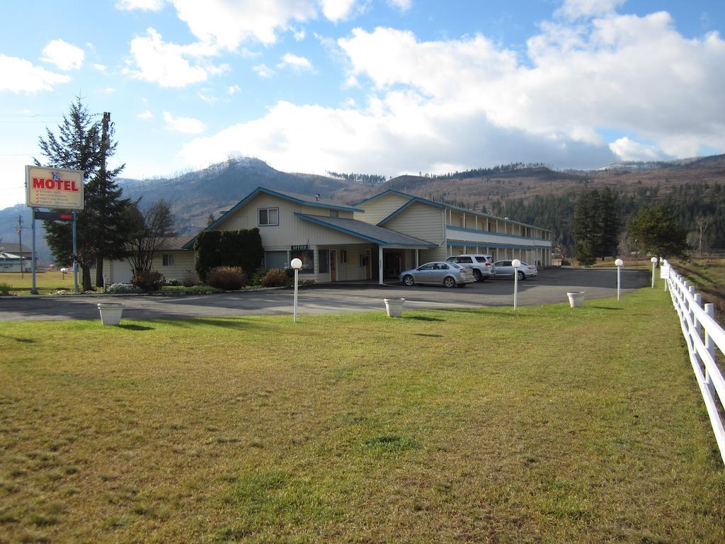 Y-5 Motel Barriere Экстерьер фото